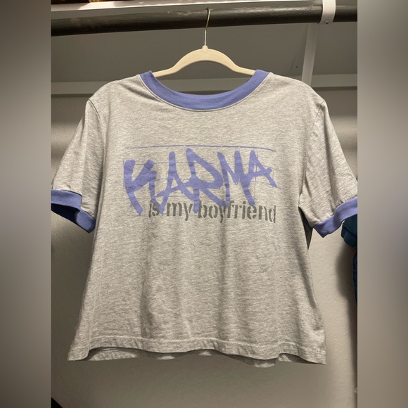 Taylor Swift Official Merch-Karma Is My Boyfriend Cropped Ringer - Picture 2 of 4